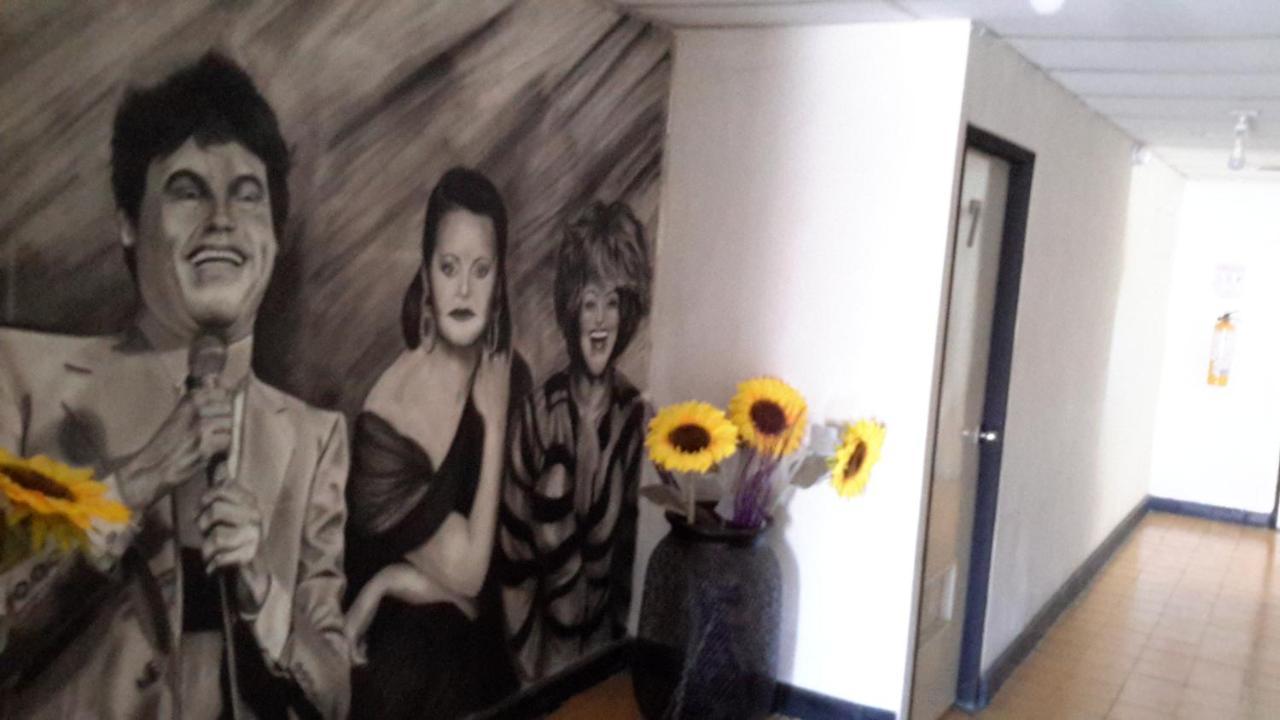 Mi Casa 18 Hotel ซันตามาร์ตา ภายนอก รูปภาพ